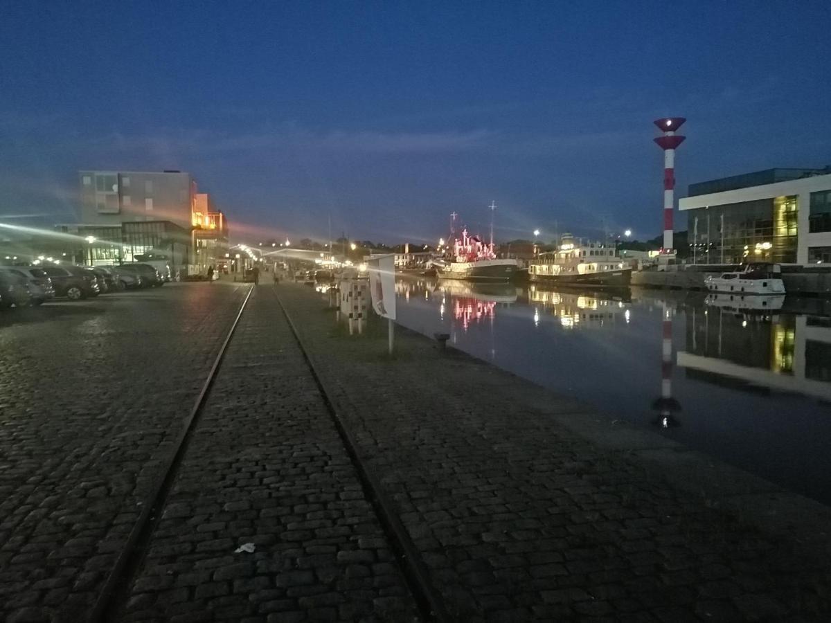 Familien Fewo Wohnung 1 Mit Kinder Spielecke Erdgeschoss An Der Muhle Am Wochenmarkt Bremerhaven Buitenkant foto